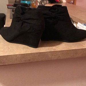 Chinese Laundry - Vivid Wedge Bootie